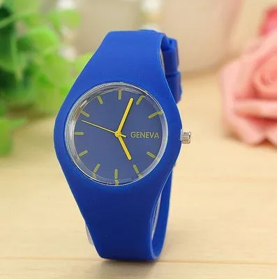 2017 Fashion Color Ultra-thin Fashion Gift Silicone Strap Leisure Watch Geneva Sport Wristwatch Women Jelly Watches