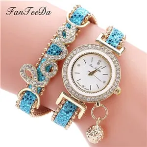 FanTeeDa Brand Fashion Luxury Women Wristwatch Watches Love Word Leather Strap Ladies Bracelet Watch Casual Quartz Watch Clock